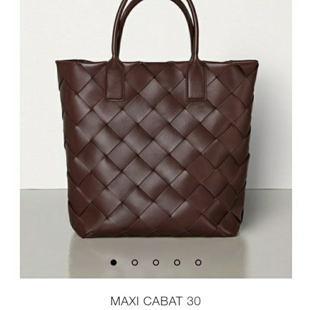 Bottega Veneta Maxi Cabat Handbag